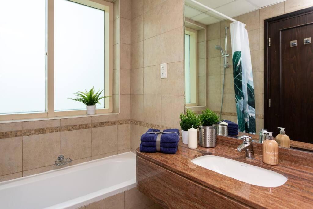 Royal Oceanic - Fantastic Apartment In Dubai Marina - Jbr Экстерьер фото